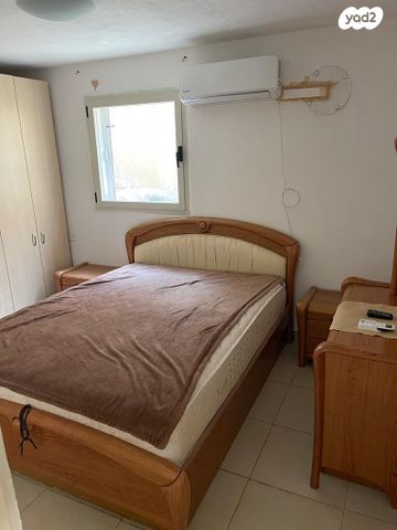 מרתף/ פרטר, ארתור רובינשטיין 5, כצנלסון, ראשון לציון