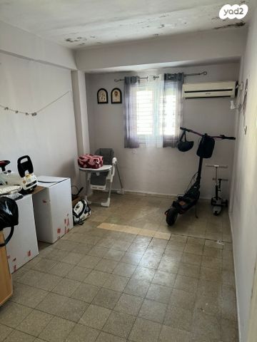 דירה, הרב ישראל אבו חצירא 10, פרדס כץ, בני ברק