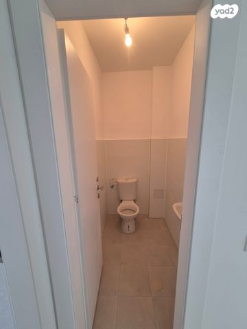 דירה, הרב שלום שבזי 223, פסגות אפק, ראש העין