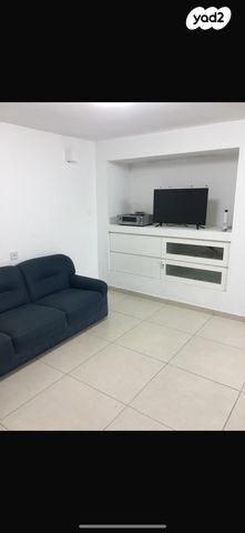 יחידת דיור, גפונוב 7, קרית קריניצי, רמת גן