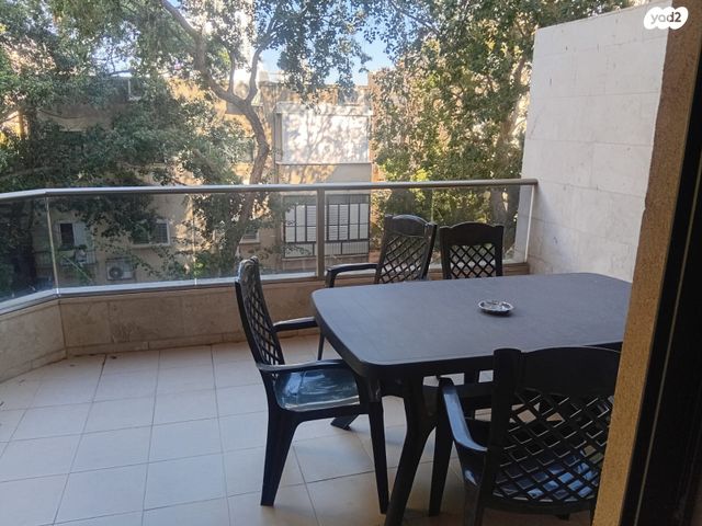 דירה, השוטרת 9, שכונת חשמונאים, מרכז העיר א, רמת גן