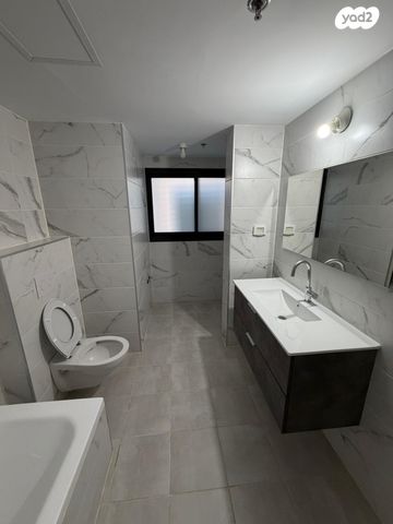 דירה, יצחק שמיר 11, רמת הדר, גבעת שמואל