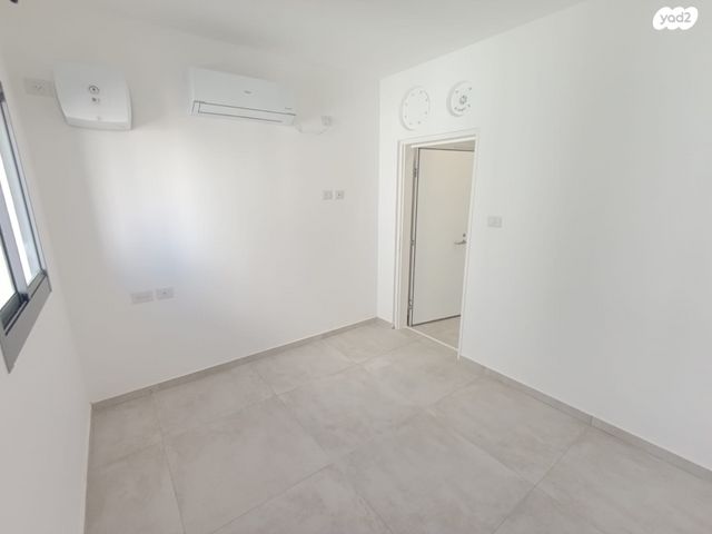 דירה, דרך ארץ 92, שאר העיר, חריש