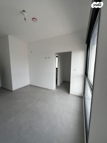 דירה, שדרות אילות 1, בת חפר, בת חפר