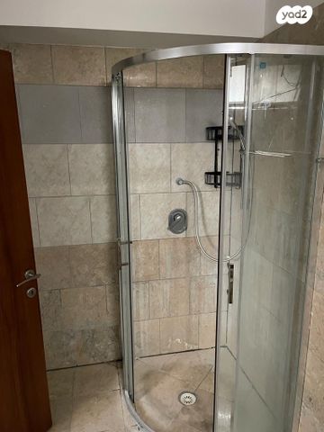 מרתף/ פרטר, ארתור רובינשטיין 5, כצנלסון, ראשון לציון