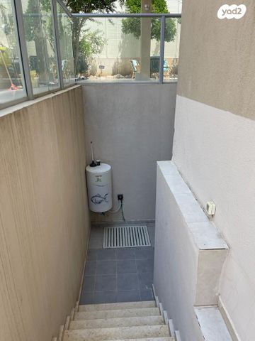 מרתף/ פרטר, ארתור רובינשטיין 5, כצנלסון, ראשון לציון