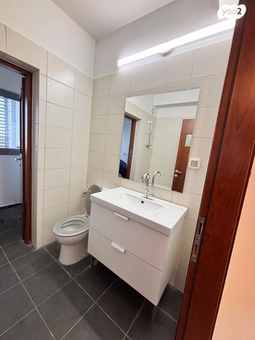 דירה, כרמל 17, אחוזת הנשיא, רחובות