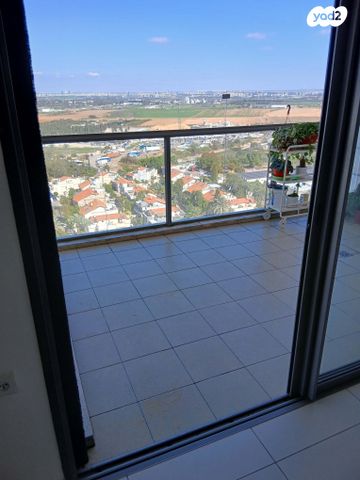 דירה, שלמה אלירז 7, רמב"ם, ראשון לציון