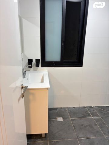 דירה, אבן גבירול 19, רמב"ם, ראש העין