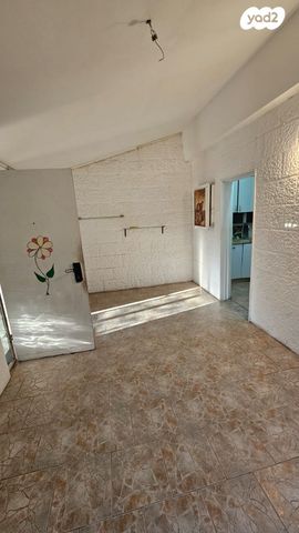 בית פרטי/ קוטג', יצחק שדה 30, מרכז עפולה עלית, עפולה