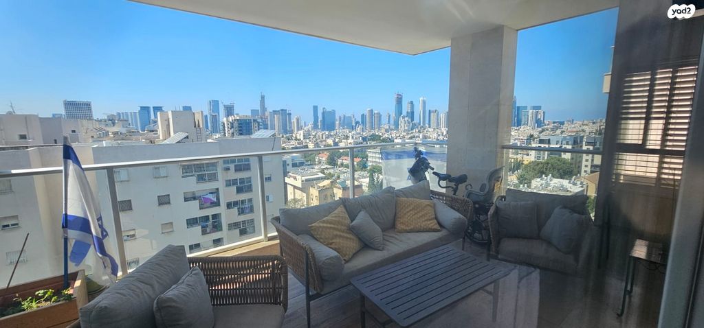 גג/ פנטהאוז, הכנסת 49, שטח 9, גבעתיים