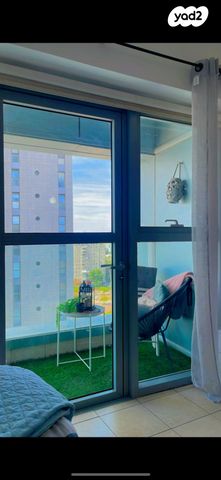 ז'בוטינסקי 50