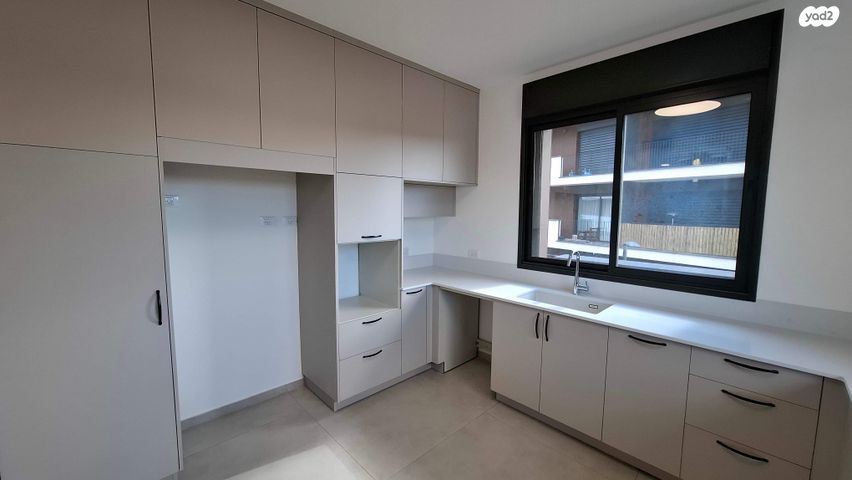 דירה, הדסים 30, המייסדים, הוד השרון