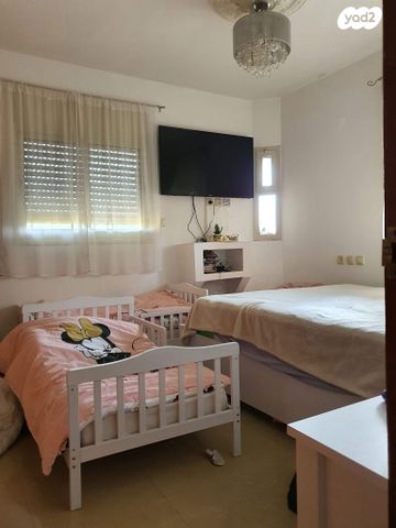 שדרות צה"ל 10