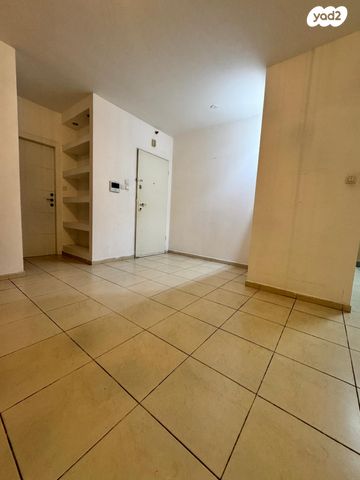 דירה, מעגל השלום 23, קרית חתני פרס נובל, ראשון לציון