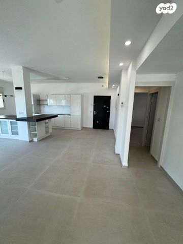 דירה, ליונל ווטסון 3, רמת בגין, חיפה