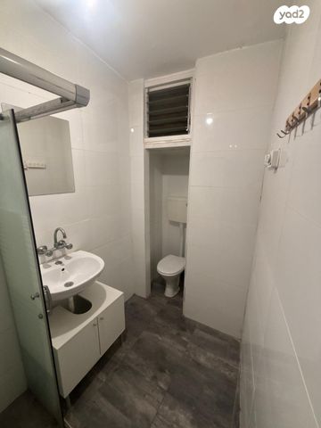 דירה, שוקן 12, גבעת הרצל, אזור המלאכה יפו, תל אביב יפו