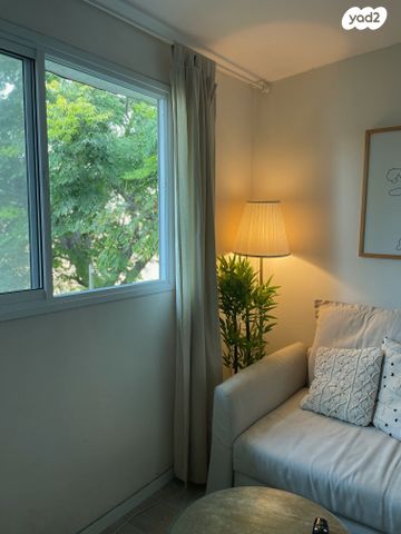 יחידת דיור, צבי ארקין 21, גבעת העיריות, גדרה