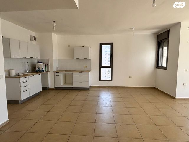 דירה, כרמל 17, אחוזת הנשיא, רחובות