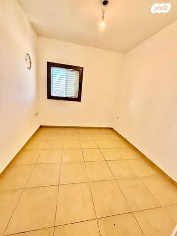 דירה, כרמל 17, אחוזת הנשיא, רחובות