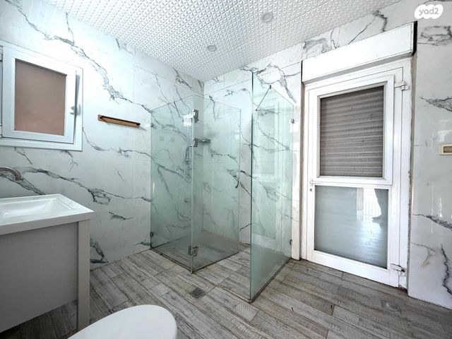 בית פרטי/ קוטג', איסר נתנזון, פסגת זאב, ירושלים