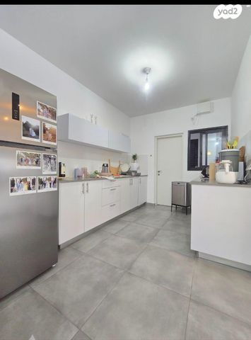 דירה, נתן אלתרמן, פסגות אפק, ראש העין