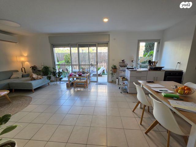 דירת גן, הכרמים, מודיעין מכבים רעות