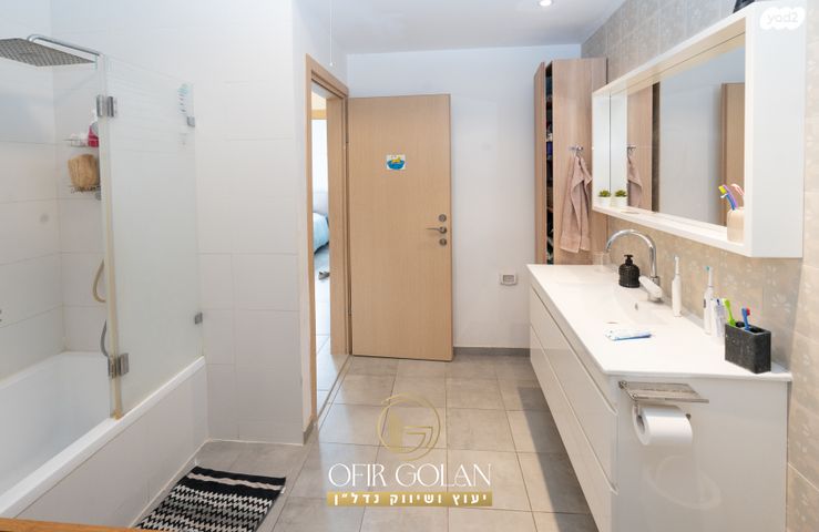 דירה, הרצליה