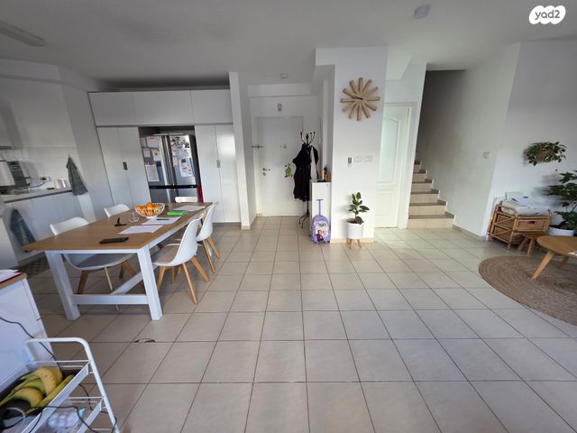 דירת גן, הכרמים, מודיעין מכבים רעות