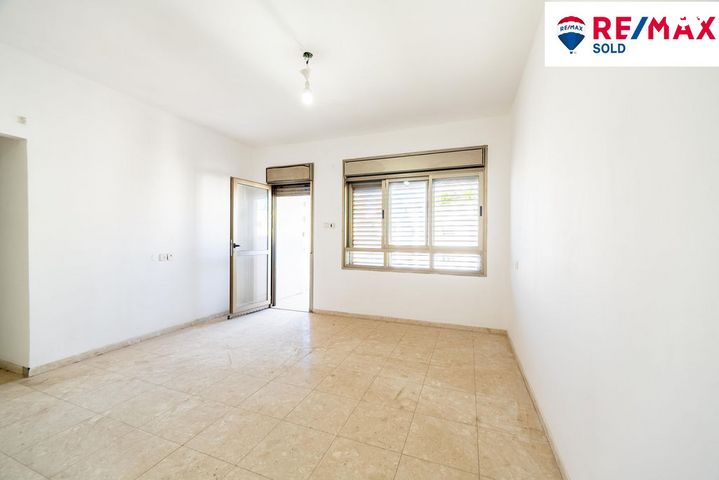 גג/ פנטהאוז, אהרון כצנלסון 12, נווה גן, פתח תקווה