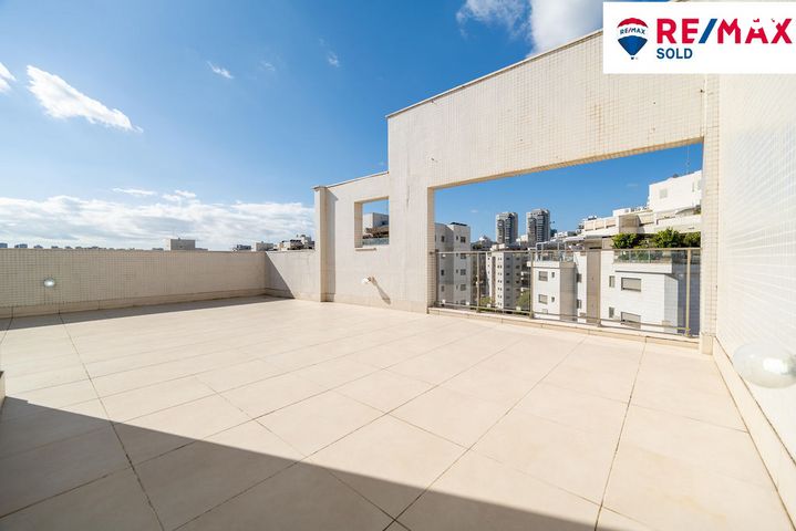 אהרון כצנלסון 12