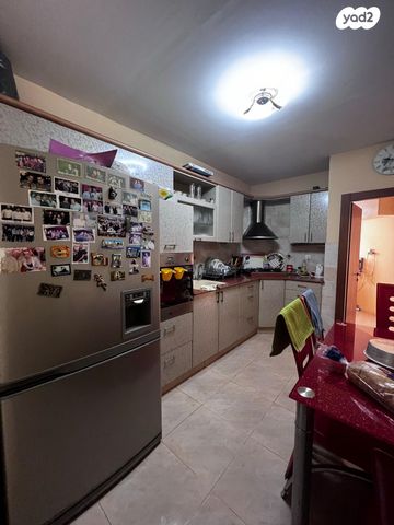 דירה, אבות ישורון 9, רובע ה', אשדוד