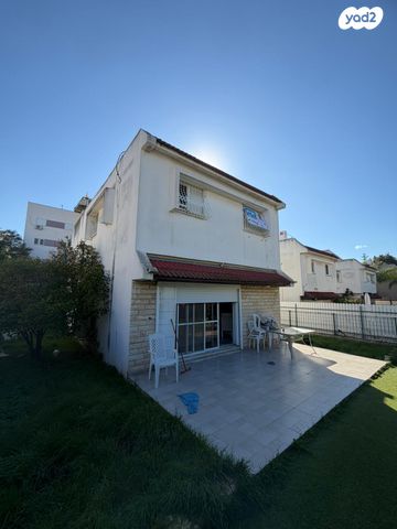 בית פרטי/ קוטג', המייסדים 14, הפרפר, קרית ביאליק