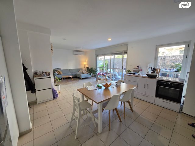 דירת גן, הכרמים, מודיעין מכבים רעות