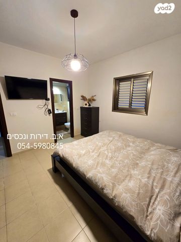 דופלקס, יהודה רגוניס, רמב"ם, ראשון לציון