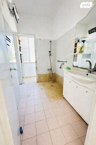 דירה, כפר סבא