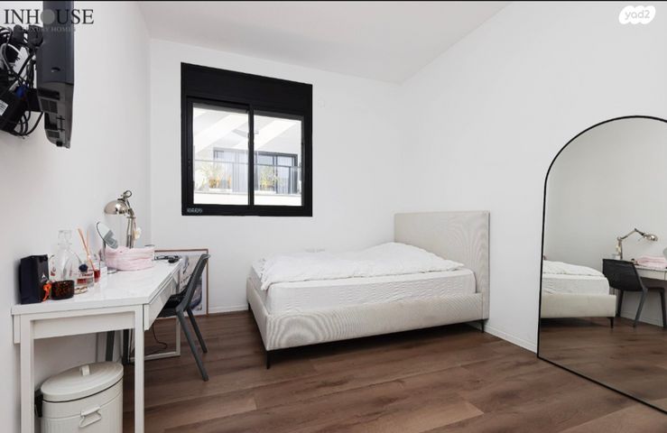 גג/ פנטהאוז, תל מונד