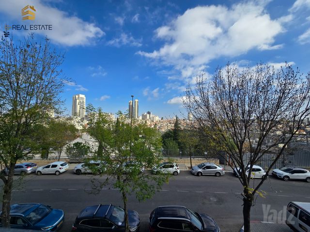 דירה למכירה בירושלים (תיווך) — 2
