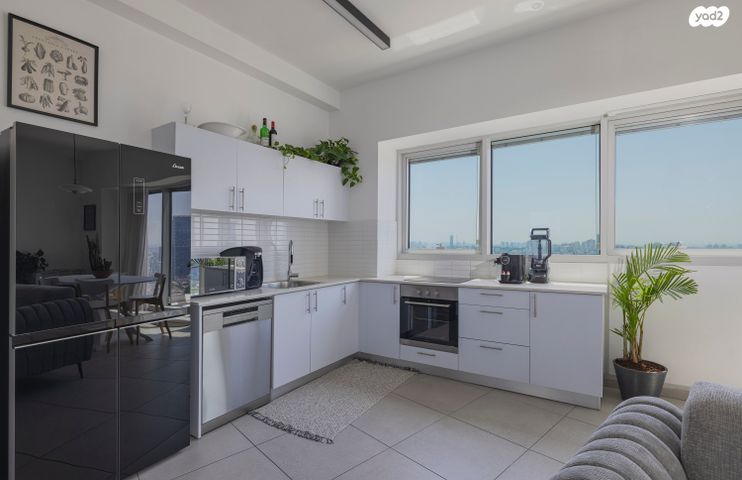 דירה, דרך מנחם בגין 160, מונטיפיורי, הרכבת, תל אביב יפו