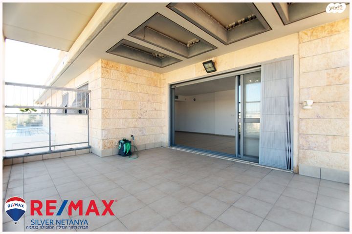 דירה, ד"ר יהודה פרח 12, קרית השרון, נתניה