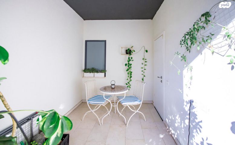 דופלקס, מתחם גרינברג, הוד השרון