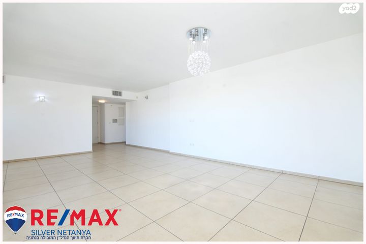 דירה, ד"ר יהודה פרח 12, קרית השרון, נתניה