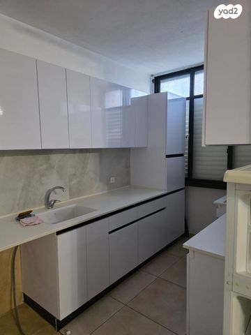 דירה, קדושי קהיר 11, רוטשילד עצמאות, בת ים