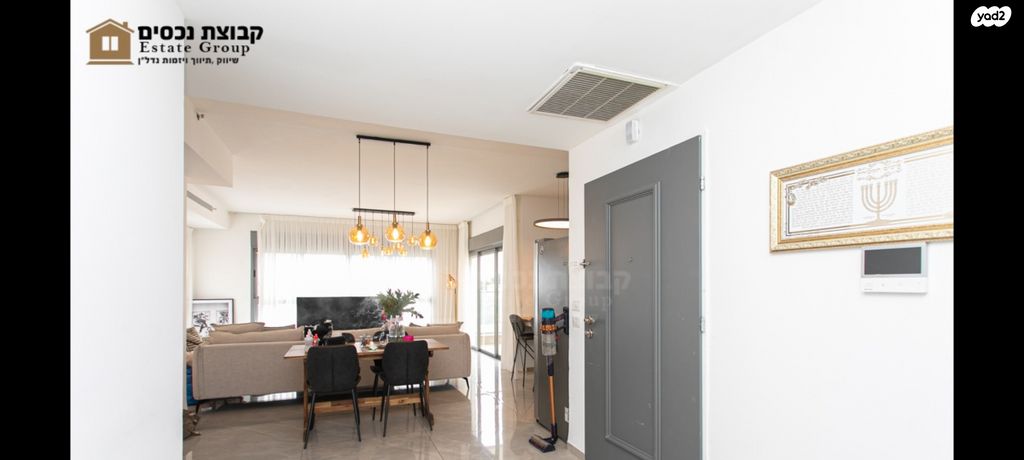 גג/ פנטהאוז, מעלות הבוצרים 4, מרכז הכרמל, חיפה