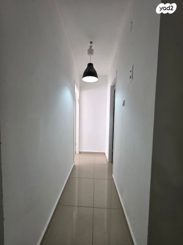 יחידת דיור, ז'בוטינסקי, צור שלום, קרית ביאליק