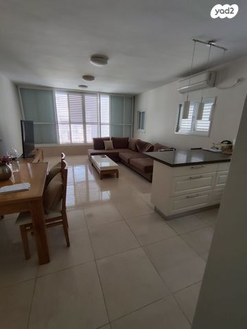 דירה, שיינקין 23, גבעתיים