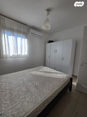 יחידת דיור, ז'בוטינסקי, צור שלום, קרית ביאליק