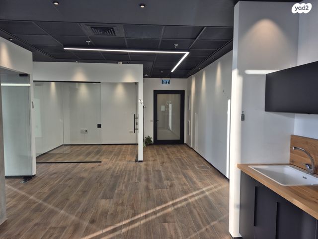 קליניקות, סוקולוב, מתחם 1200, הוד השרון