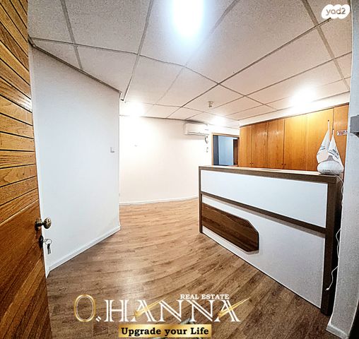 משרדים, דרך העצמאות, שער פלמר, תחנת רכבת השמונה, חיפה