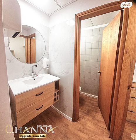 משרדים, דרך העצמאות, שער פלמר, תחנת רכבת השמונה, חיפה